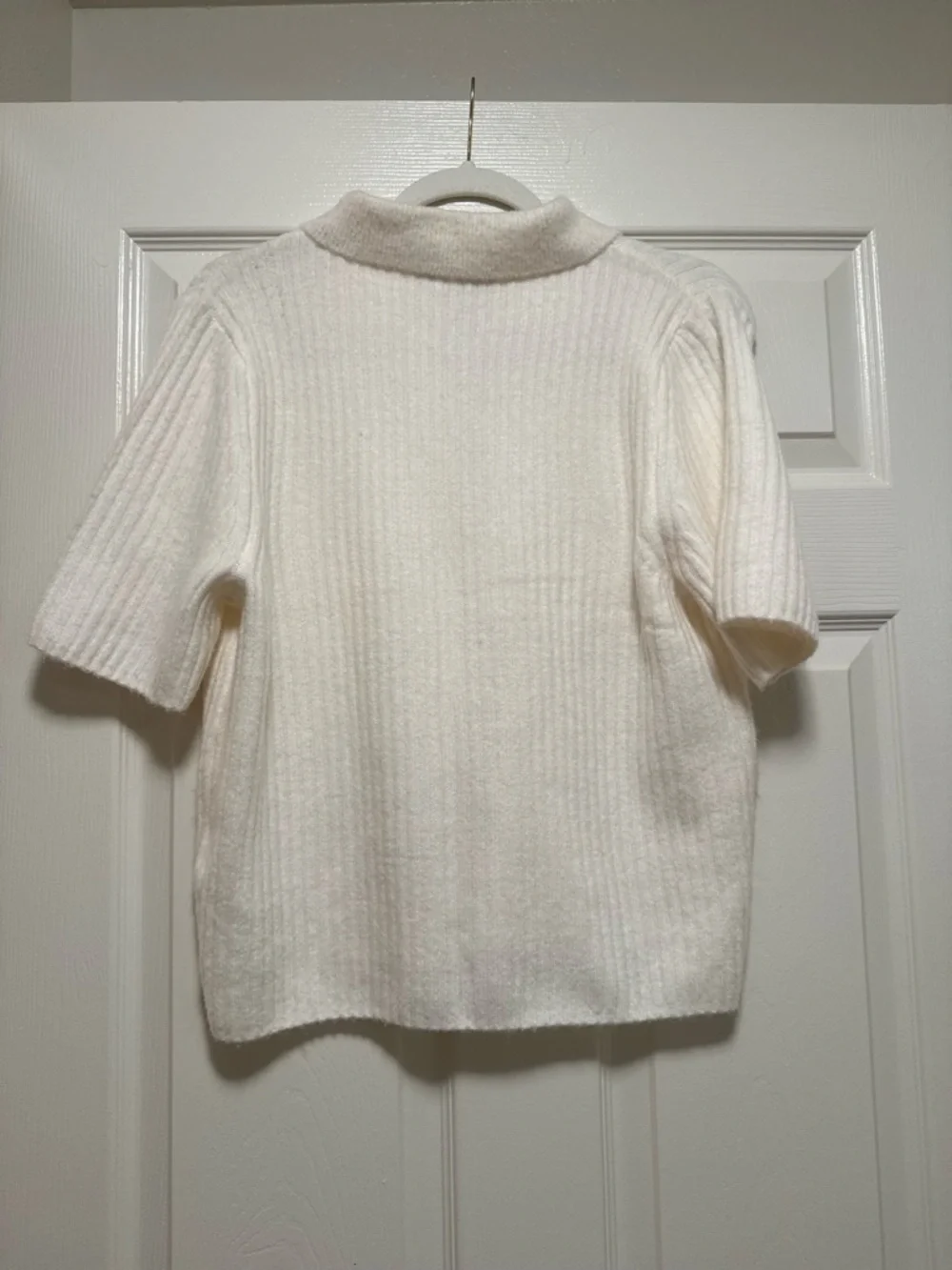 Abercrombie & Fitch Cream Short-Sleeve Pearl Button Collared Cardigan